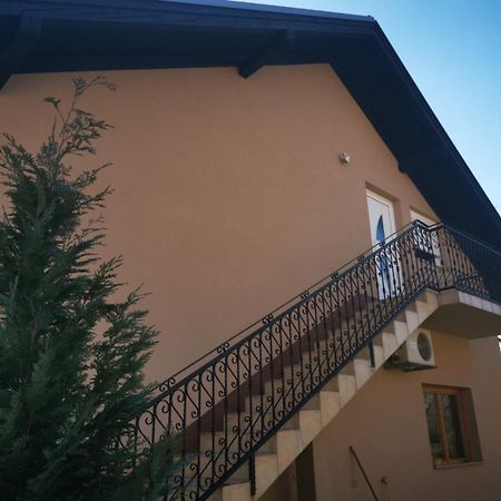 OkucaniUlica Ante Starcevica 113公寓 外观 照片